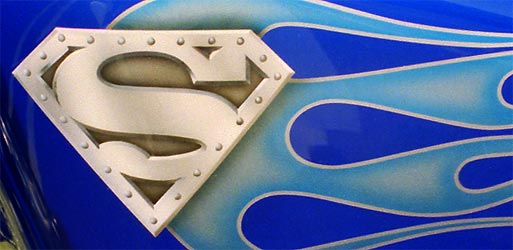 airbrush Superman logo