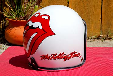 lettering and graphics Rolling Stones on helmet ProArtPaint